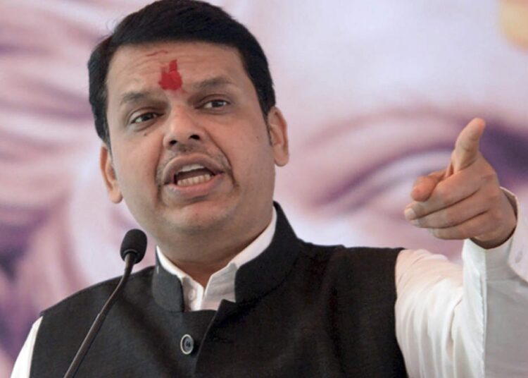 मुंबईवर दावा सांगणे खपवून घेणार नाही – उपमुख्यमंत्री देवेंद्र फडणवीस
