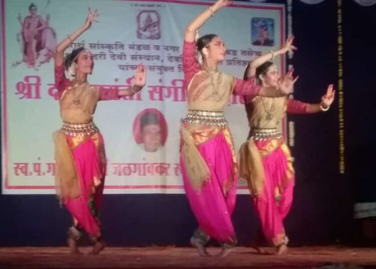 अंबड संगीत महोत्सवास परदेशी पर्यटकांची हजेरी