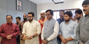 केंद्रीय रेल्वे राज्यमंत्री रावसाहेब दानवे यांच्या भावाच्या कन्स्ट्रक्शन कार्यालयाच्या उद्घाटनाला खा. अमोल कोल्हे यांची हजेरी