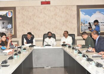राज्य सरकारी कर्मचाऱ्यांना जुनी निवृत्तीवेतन योजना लागू करता येणार नाही – उपमुख्यमंत्री देवेंद्र फडणवीस