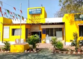 धक्कादायक… ! बापाने मुलीला फाशी देऊन टाकले जाळून; दोघांविरुद्ध गुन्हा दाखल