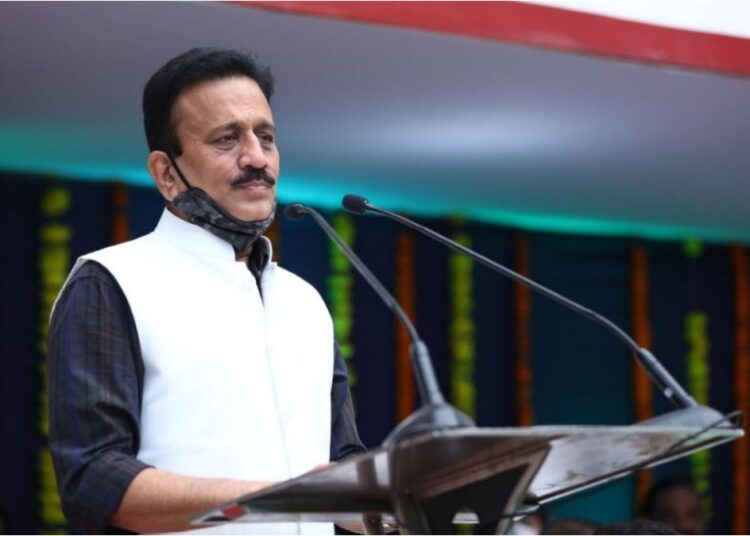 बोगस डॉक्टरांविरोधात शोधमोहीम गतिमान करणार – गिरीश महाजन