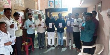 राष्ट्रीय शिक्षण धोरण -2020 : भांडवलदार हिताय, मनुवाद सुखाय… या पुस्तिकेचे प्रा.पुरूषोत्तम जुन्ने यांच्या हस्ते प्रकाशन