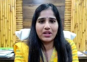 मुख्य कार्यकारी अधिकारी वर्षा मिना यांच्याकडून मुलांना “मायेची थाप”; मुलांनी मोठे ध्येय ठेवावे – वर्षा मिना
