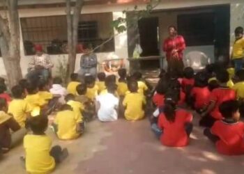 जालना जिल्ह्यातील शिक्षीकेचा भयानक प्रताप; डॉ. बाबासाहेब आंबेडकर यांनी गोवर्‍या खावून अभ्यास केल्याचे केले वादग्रस्त विधान