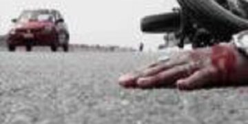 पुणे-मुंबई एक्स्प्रेस हायवेवर वाहनाच्या धडकेने अनोळखी पादचारी इसमाचा मृत्यू