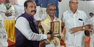 जेष्ठ नागरिकांचा सन्मान हिच काँग्रेस पक्षाची संस्कृती – महेंद्रशेठ घरत