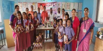 डॉ प्रितम म्हात्रे यांच्या जन्मदिनाचे औचित्य साधून शाळांना स्मार्ट टि.व्ही.संच वाटप 