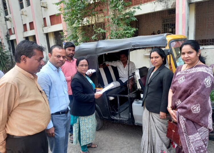 लोक न्यायालयामध्ये मदतीसाठी सरसावले न्यायाधीश