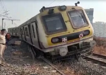  नेरुळ -उरण रेल्वे मार्गावर रेल्वेला अपघात