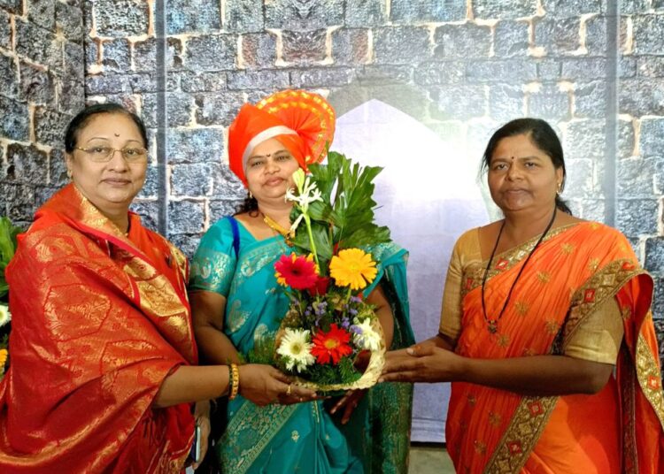 सिंदखेडराजा येथे मराठा समन्वय परिषदेच्या राज्य कार्याध्यक्षा अनिताताई काळे यांचा सन्मान