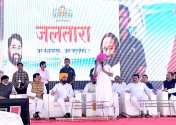 जो धर्माला सोडून सत्तेत जातो, तो जास्त काळ टिकत नाही;स्वदेशी वस्तूचा वापर करुन शेतकर्‍यांनी नैसर्गिक शेती करावी : श्री श्री रविशंकर