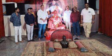 सातारा : शिवजयंतीनिमित्त छत्रपती शिवरायांची राजगादी सर्वसामान्यांसाठी खुली