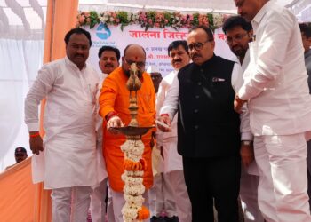 वर दाढीवाले बाबा, मुख्यमंत्री दाढीवाले आणि मि पाण्यावाला बाबा म्हणून मला पाणीपुरवठा खातं मिळालं : गुलाबराव पाटील