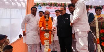 वर दाढीवाले बाबा, मुख्यमंत्री दाढीवाले आणि मि पाण्यावाला बाबा म्हणून मला पाणीपुरवठा खातं मिळालं : गुलाबराव पाटील
