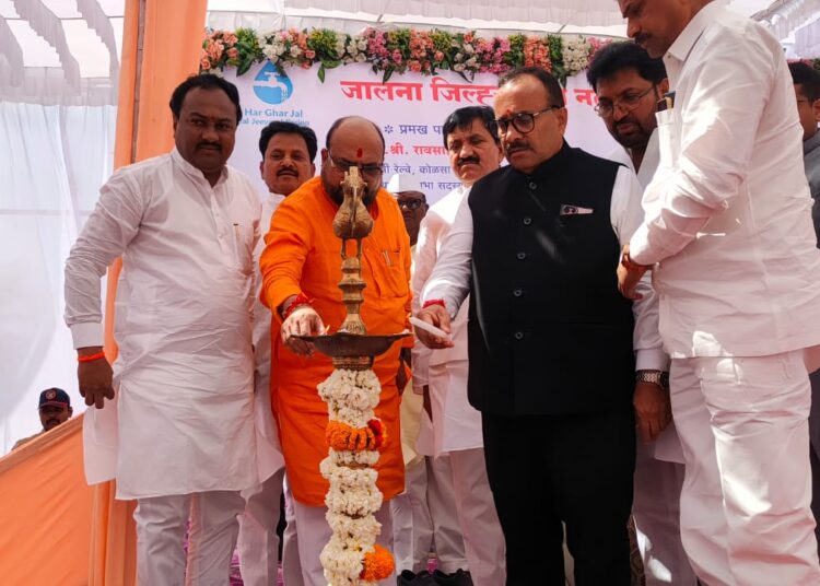 वर दाढीवाले बाबा, मुख्यमंत्री दाढीवाले आणि मि पाण्यावाला बाबा म्हणून मला पाणीपुरवठा खातं मिळालं : गुलाबराव पाटील