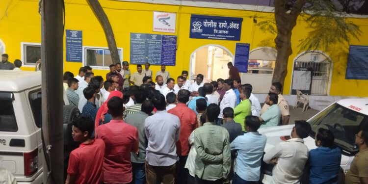 तहसिल कार्यालयात घुसून तहसीलदारावर प्राणघातक हल्ला