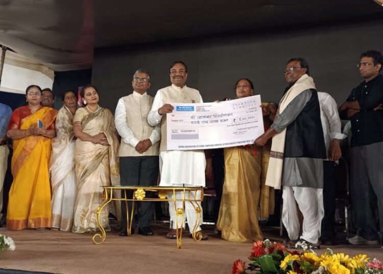 सांस्कृतिक विभाग सदैव कलावंतांच्या पाठीशी – मंत्री सुधीर मुनगंटीवार