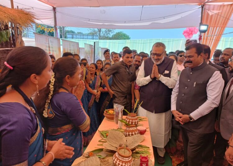 बचतगटाच्या महिलांना लखपती करण्याचा संकल्प – केंद्रीय ग्रामविकास मंत्री गिरीराज सिंह