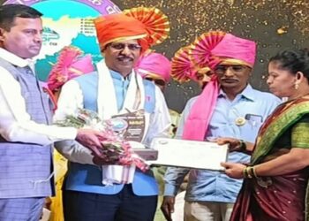 पनवेल येथील शिरढोण शाळेत सेवानिवृत्तीचा कार्यक्रम संपन्न