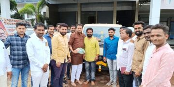 शेतमाल वाहतुकीची वाहने वाटपास प्रारंभ : सतीश घाटगे यांचा पुढाकार