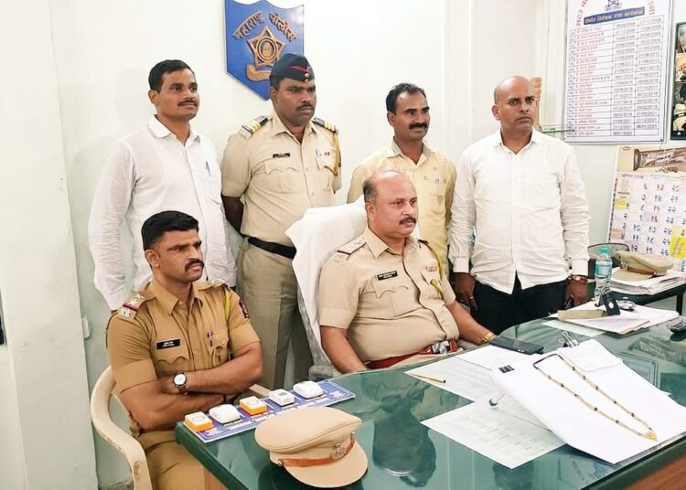 सोन्याची अडीच तोळ्याची पोत तोडून घेऊन जाणाऱ्या दोन महिला आरोपींना तासाभरात केले जेरबंद