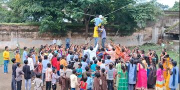 जनता हायस्कूल जालना येथे दहीहंडी उत्सव जल्लोषात साजरा
