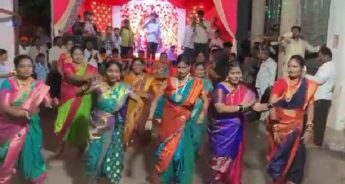 कुंभारी येथे महिलांच्या मंगळा गौर कार्यक्रमाने सर्वांचेच लक्ष वेधले