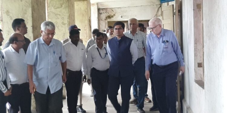 आयटीआयमध्ये इन्क्युबेशन सेंटर उभारणीसाठी जिल्हाधिकाऱ्यांनी भेट देवून केली जागेची पाहणी