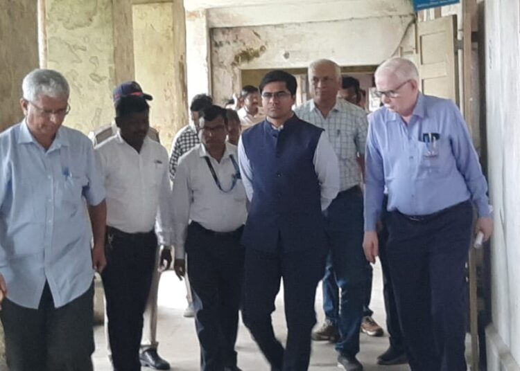आयटीआयमध्ये इन्क्युबेशन सेंटर उभारणीसाठी जिल्हाधिकाऱ्यांनी भेट देवून केली जागेची पाहणी