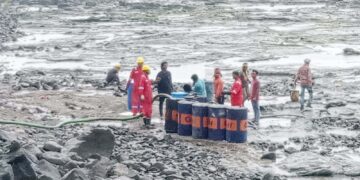 ओएनजीसीच्या प्रकल्पातून तेल गळती