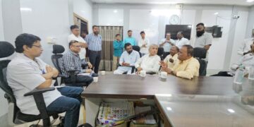  जिल्हाप्रमुख भास्करराव अंबेकर यांनी घेतली सामान्य रुग्णालयात जाऊन घेतली वैद्यकीय सोयीसुविधांची माहिती