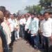 शेतकऱ्यांच्या विविध मागणीसाठी प्रहारचे रास्ता रोको