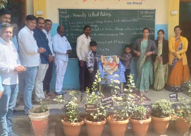 शांतीनिकेतन विद्यामंदिर शाळेत महर्षी वाल्मिकी जयंतीनिमित्त विनम्र अभिवादन