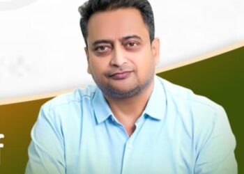  पाण्यासाठी शेतकऱ्यांना  रस्त्यावर उतरण्याची वेळ येऊ देऊ नका – सतीश घाटगे  