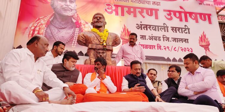 मराठा आरक्षणासाठी शासन सकारात्मक – ग्रामविकास मंत्री गिरीश महाजन