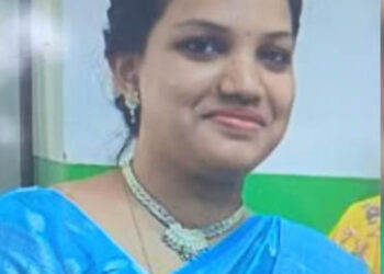  पाय घसरून खाली कोसळली, तरुणीचा जागीच मृत्यू