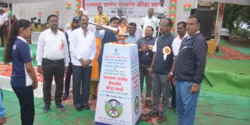 खेळातून सांघिक भावनेचा विकास होतो – जिल्हाधिकारी डॉ. श्रीकृष्ण पांचाळ