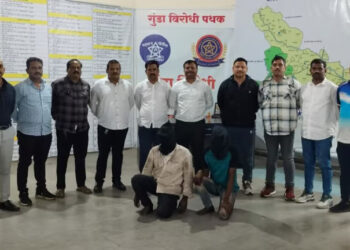 ट्रेलर चोरी करताना सापडला, बेदम मारहाणीत तरुणाचा मृत्यू; तिघांना अटक