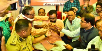 दीपक रणनवरे यांनी अन्नत्याग उपोषण घेतले मागे