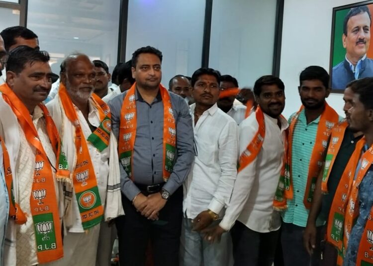 सर्पमित्रांचा 5 लाखाचा विमा काढून त्यांना सुरक्षा द्या -आमदार कैलास गोरंट्यांनी यांची विधानसभेत मागणी