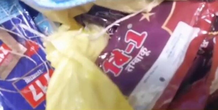 चंदनझीरा पोलीसांकडून मुकेश ठक्कर यांच्या घरातून 63 हजार 920 रुपयाचा गुटखा केला जप्त