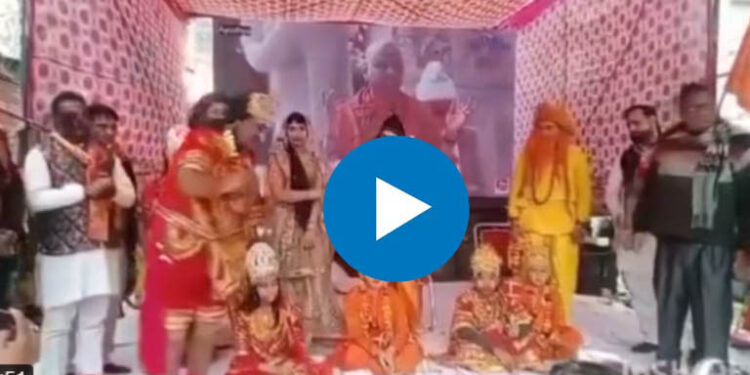 रामलीला मंचावरच हनुमान साकारणाऱ्या अभिनेत्याला आला हार्टअटॅक