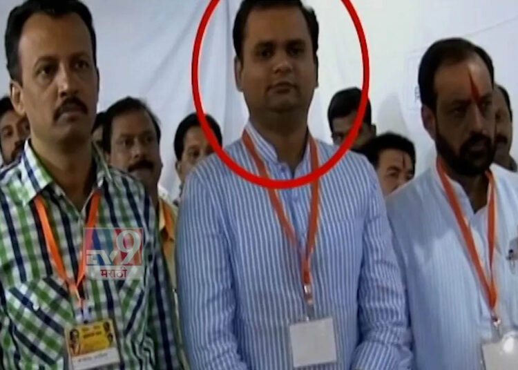 2013 च्या शिवसेना प्रतिनिधी सभेला नार्वेकरही उपस्थित