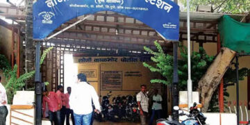 पोलीस स्टेशनमध्ये हेराफेरी; ४ पोलीस कर्मचाऱ्यांचे निलंबन