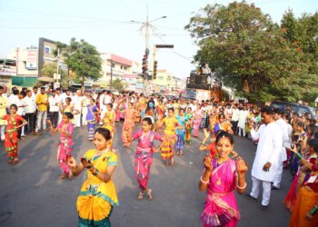 आत्मज्योत रथोत्सवात भारतीय संस्कृतीचे दर्शन