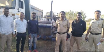 अवैध वाळुची वाहतुक करणार्‍यावर पोलीसांची कारवाई; एक हायवा आणि एक ट्रॅक्टर पोलीसांनी केलं जप्त