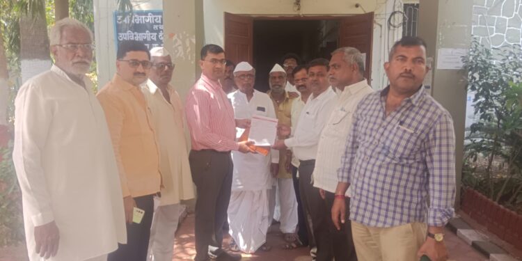 विहिरींच्या पाण्याने गाठला अक्षरशः तळ