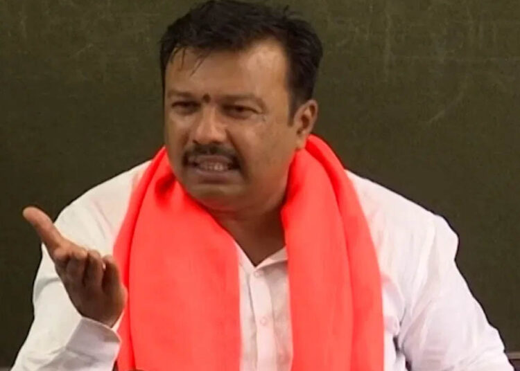 मनोज जरांगे यांच्यावर आरोप करणाऱ्या अजय महाराज बारस्करांवर हल्ल्याचा प्रयत्न