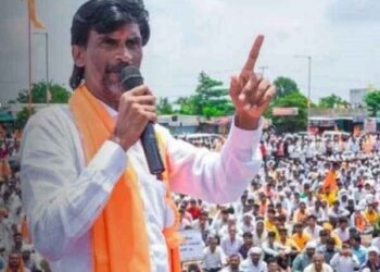 शेकडो मराठा आंदोलकांवर गुन्हे दाखल